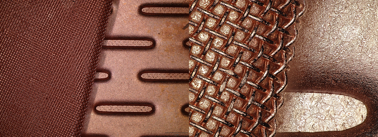 Brightfield microscope images of the woven copper lattice inside the iPhone 17 Pro vapor chamber