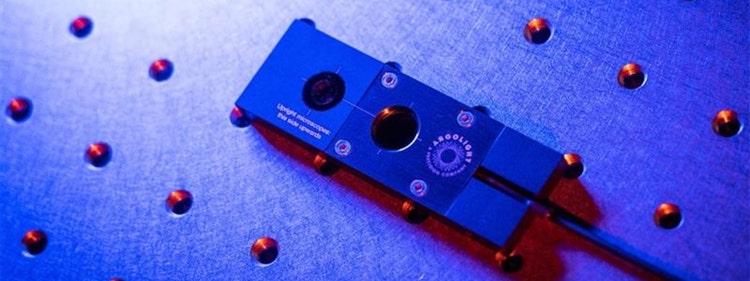 QC slide for fluorescence microscope performance