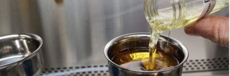 Muestreo de aceite para análisis de limpieza