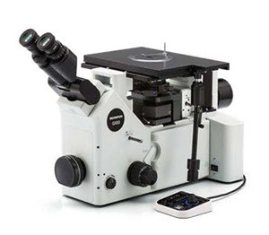 Équipement standard : microscope métallographique inversé, objectif métallographique 10X et caméra pour microscope haute résolution