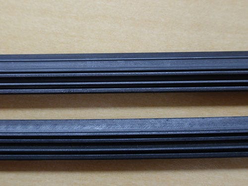 ​Wiper blade (Top: new wiper blade; bottom: blade after durability test)