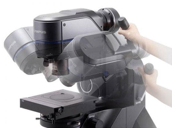 Le microscope numérique DSX1000 dispose d’un statif inclinable et d’une large plage de grossissement allant de 23X à 8220X pour vous permettre d’avoir une vue d’ensemble avec un seul système.