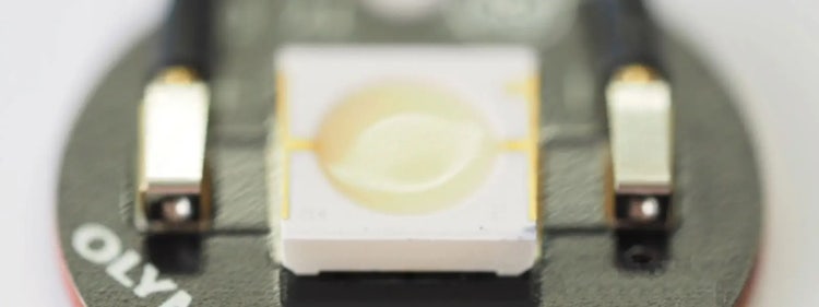 Une idée brillante : développer des composants à LED assurant un rendu de couleurs élevé pour les microscopes