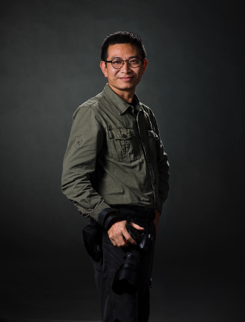 The winner of the inaugural Image of the Year video category, Il vincitore del concorso Image of the Year per la nuova categoria video, Zhigang Zheng, ha acquisito il suo video timelapse vincente del processo di cristallizzazione degli amminoacidi attraverso l'utilizzo di specchi polarizzanti e luce rifrattiva.