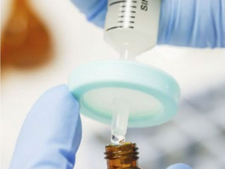 Checking the technical cleanliness of syringe filters is a critical step in the production process