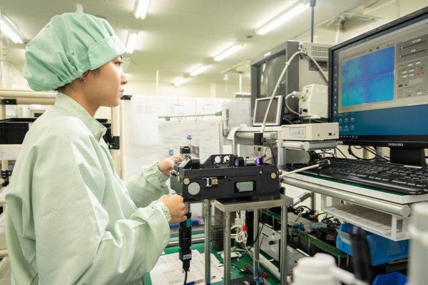 現在の仕事内容 ― 大変な工程の積み重ねによってようやく1台が完成