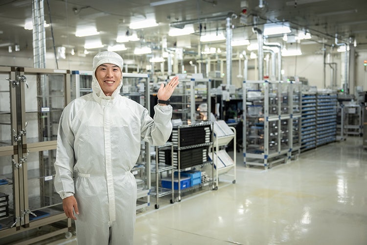 製造部レンズグループ　2017年入社