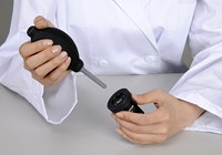 ブロアーによるゴミ・ホコリの除去