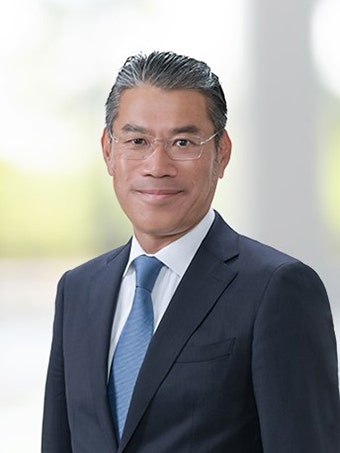 代表取締役社長 兼 最高執行責任者　吉本浩之