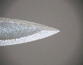 확장 포커스 기능으로 베벨을 선명하게 관찰할 수 있습니다.