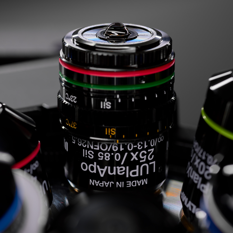 Evident’s silicone gel pad objective lens